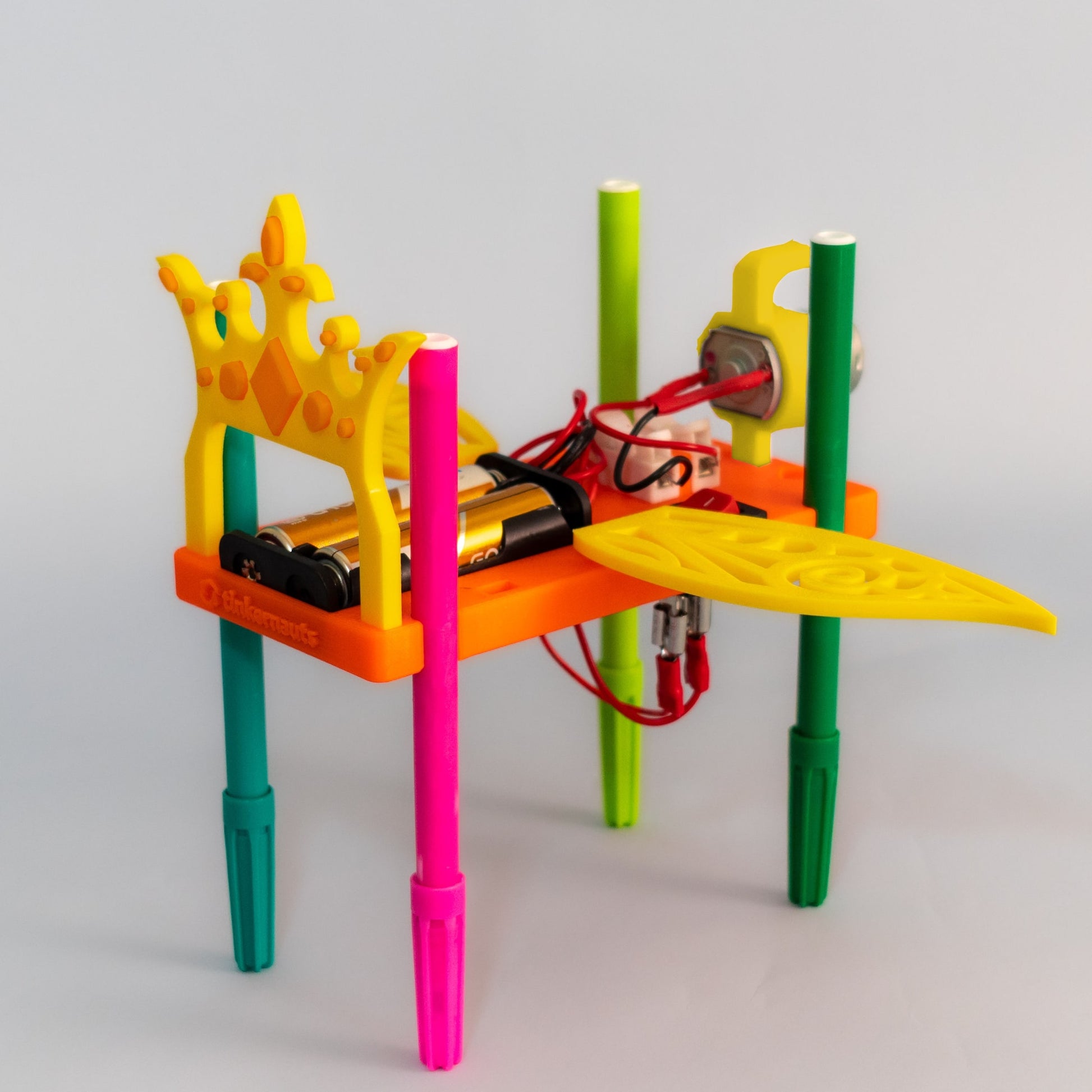 Art Bot (Ages 6+) (6 years or older) – STEM Kit for Kids | Tinkernauts