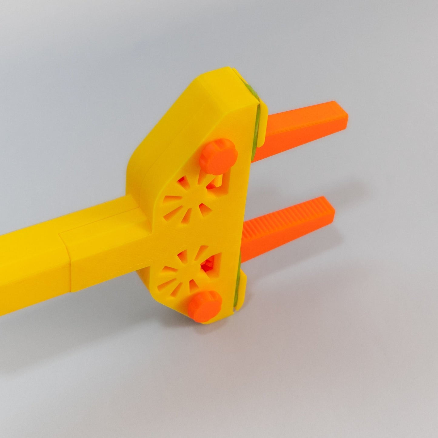 Claw Machine (Ages 6+) (Standard) – STEM Kit for Kids | Tinkernauts