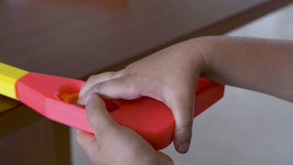 Demo video of a child assembling and testing a STEM DIY educational kit – Tinkernauts