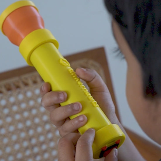 Demo video of a child assembling and testing a STEM DIY educational kit – Tinkernauts