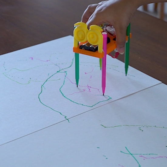 Demo video of a child assembling and testing a STEM DIY educational kit – Tinkernauts