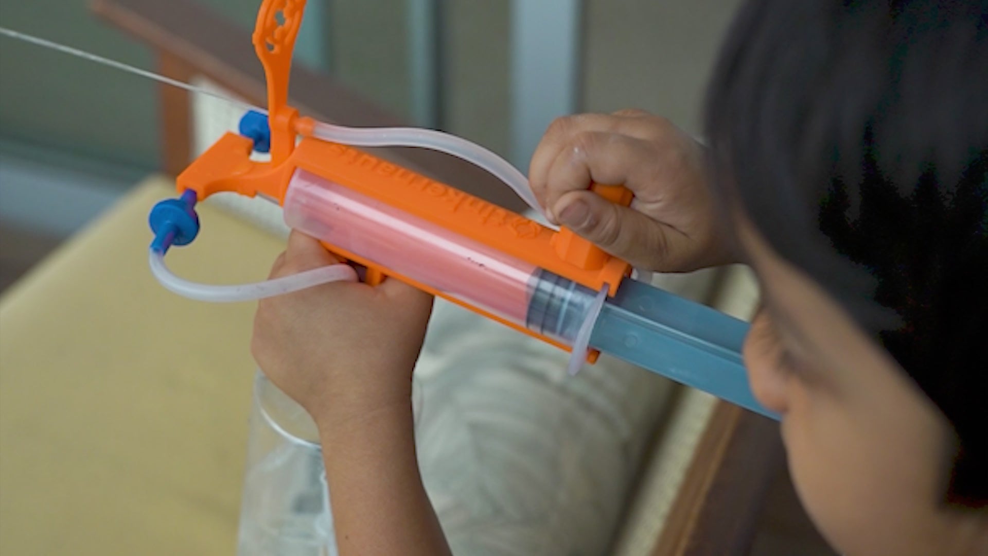 Demo video of a child assembling and testing a STEM DIY educational kit – Tinkernauts