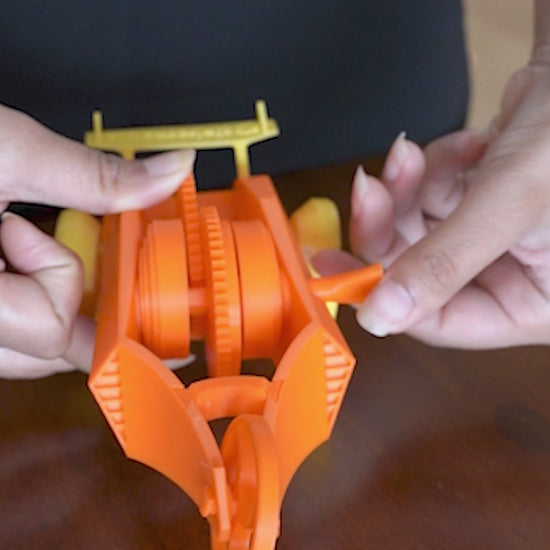 Demo video of a child assembling and testing a STEM DIY educational kit – Tinkernauts